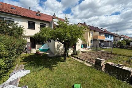 Provisionsfrei: Ein- oder Zweifamilien Haus in Waiblingen