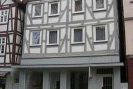 Mehrfamilienhaus mit Gewerbeeinheit in zentraler Lage Melsungen