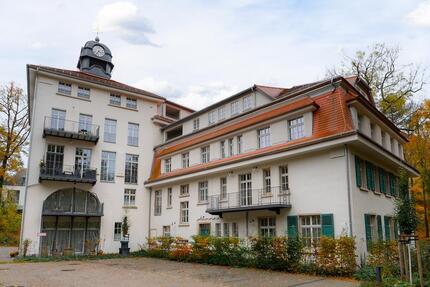 Exklusives Penthouse im denkmalgeschützten Lahmann-Sanatorium. - Dresden Loschwitz