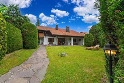 Familienvergnügen: Einfamilienhaus in grüner TOP-Lage. Viel Platz, viel Grund, viel Wohnqualität! - Straßlach-Dingharting / Großdingharting