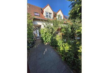Ahrensfelde: 115m² Haus mit Garten, neuer EBK & 4 Zi.