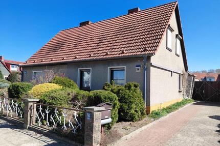 Liebevoll gepflegte Doppelhaushälfte auf teilbarem Grundstück - Kyritz