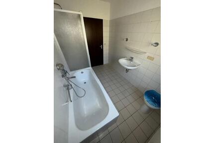 Familienfreundliche 3 Zimmer Wohnung mit Balkon, Gartennutzung und Blick ins Grüne - Schalksmühle