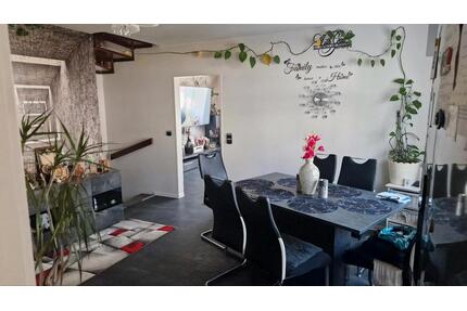 Doppelhaushälfte zu verkaufen - 470.000,00&nbsp;EUR Kaufpreis, ca.&nbsp; 500,00&nbsp;m&sup2; in Titisee-Neustadt (PLZ: 79822)