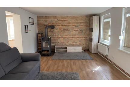 Charmante Doppelhaushälfte nahe Plau am See – modernisiert und mit Hof