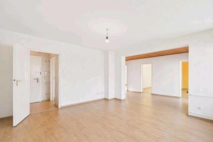 Helle 4-Zimmer-Wohnung mit Loggia & Einzelgarage - Nähe Bahnhof - Lahr (Schwarzwald)