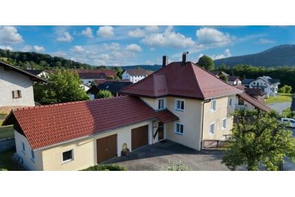 Schönes Einfamilienhaus in Grafling – viel Platz & Ruhe - Deggendorf