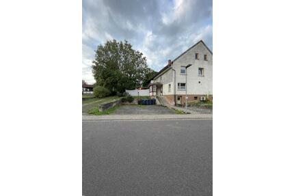 Haus mit großem Grundstück - 180.000,00&nbsp;EUR Kaufpreis, ca.&nbsp; 212,00&nbsp;m&sup2; in Wartenberg (PLZ: 36367)
