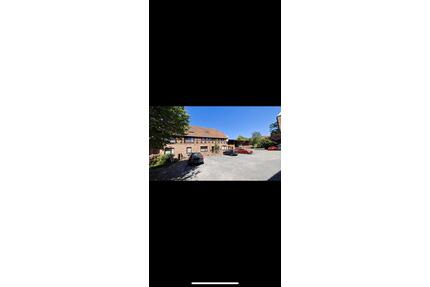 Charmanter Fachwerk-Resthof mit 9 Wohneinheiten in Nienhagen