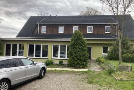 Haus zum Kaufen in Marienberg 120.000,00 € 599 m²