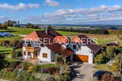 Haus zum Kaufen in Wutach 858.000,00 € 262 m²