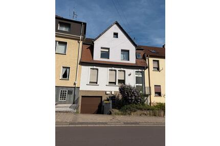 Reihenmittelhaus mit Garten, Garage 66128 Gersweiler - Saarbrücken West