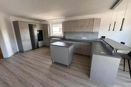 Luxuriöse, barrierefreie 4 Zimmer Wohnung mit Balkon, Klimaanlage - Ennepetal