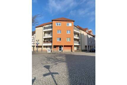 Großzügige 3-Raum Wohnung in Elbnähe - Schönebeck