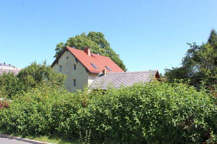 Großes EFH (oder Mehrfamilienhaus) in einem Ortsteil von Dipps! - Dippoldiswalde Obercarsdorf