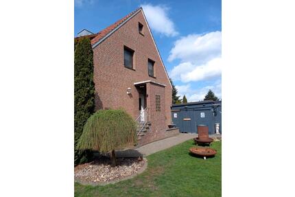 DHH, noch ohne Makler - 159.000,00&nbsp;EUR Kaufpreis, ca.&nbsp; 94,00&nbsp;m&sup2; in Schwaförden (PLZ: 27252)