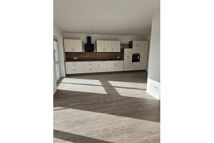 Moderne 3-Zimmer-Wohnung mit Balkon in Kirchberg vorm Wald - Tiefenbach