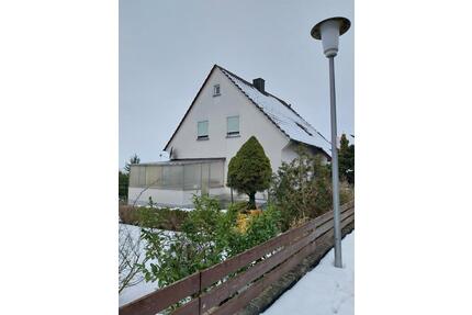 Charmantes Massivhaus in ruhigem Untersiemau, ideal für Paare und