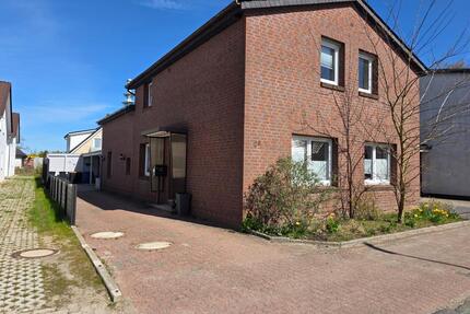 Kleine WG Anlage (Einzelhaus7 Zimmer) in ruhiger Seitenstraße - Elmshorn