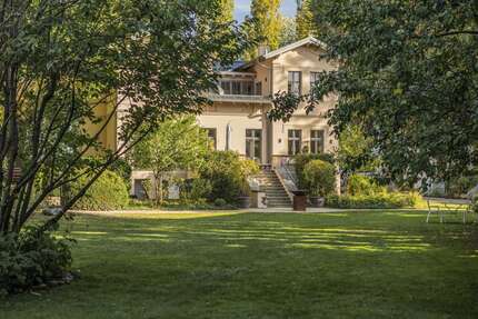 Haus zum Mieten in Potsdam 10.950,00 € 420 m²
