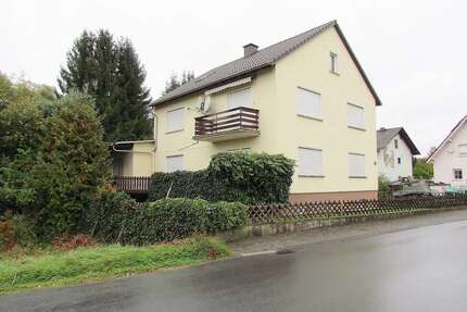 Haus zum Kaufen in Waldbrunn 235.000,00 € 220 m²