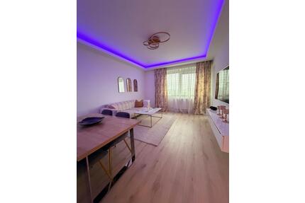 3 Zimmer Wohnung Britz (Johannisthaler Chaussee gegen über passe) - Berlin Charlottenburg-Wilmersdorf