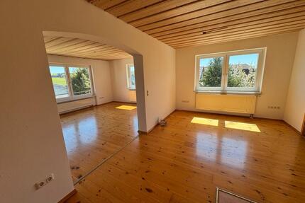 110 qm Wohnung in Leupoldsgrün mit Balkon - Hof Neuhof