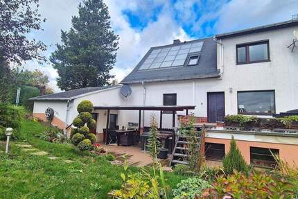 bezugsfertige, großzügige Doppelhaushälfte mit Garage, Einbauküche, Solarthermie, Pelletheizung, Terrasse und Whirlpool - auf Wunsch möbliert - Zettlitz Ceesewitz