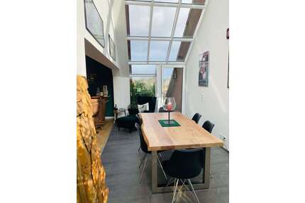 Wohnung zum Mieten in Laatzen 2.100,00 € 220 m²