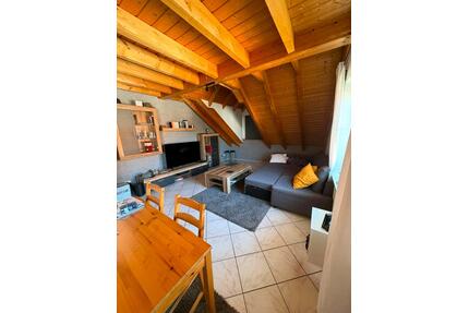3-Zimmer Dachgeschosswohnung - 900,00&nbsp;EUR Kaltmiete, ca.&nbsp; 89,00&nbsp;m&sup2; in Gutenzell-Hürbel (PLZ: 88484)