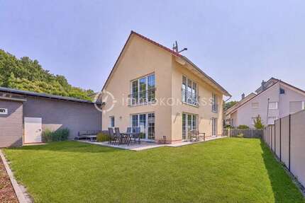Haus zum Kaufen in Waldhambach 550.000,00 € 185 m²