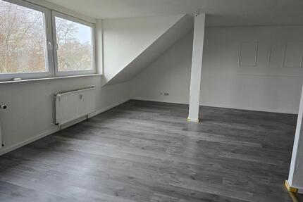 Teilsanierte 2,5 Ramwohnung ab sofort zu vermieten - Oberhausen