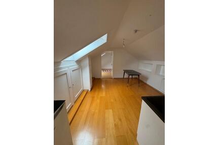 DG Wohnung zur Pauschalmiete - 650,00&nbsp;EUR Kaltmiete, ca.&nbsp; 32,00&nbsp;m&sup2; in Burgau (PLZ: 89331)