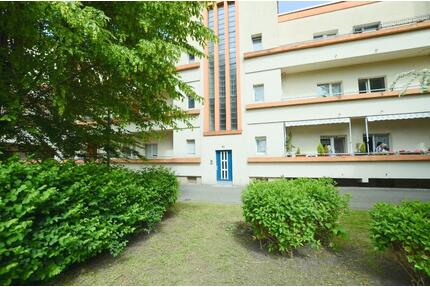 Singles und Paare aufgepaßt! Lichtgeflutete 2-Zimmer-Wohnung mit Balkon in Gelsenkirchen-Mitte