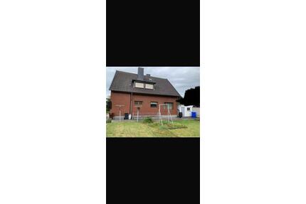 Freistehendes Ein Zwei Familienhaus - Erftstadt