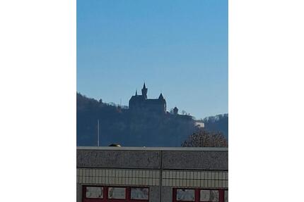Geräumige 3-Zimmerwohnung mit Balkon und Blick auf das Wernigeröder Schloss - Wernigerode