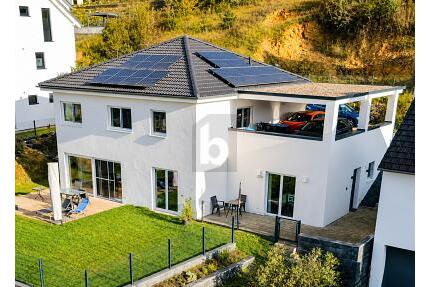 PREMIUM FAMILIENHAUS MIT MITEINNAHMEN - Langsur