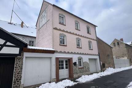 Haus zum Kaufen in Ruhland 85.000,00 € 95 m²