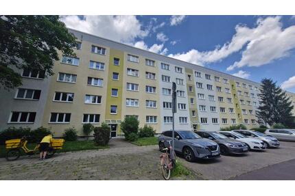 Frisch renovierte gemütliche 2-Raum-Wohnung - Magdeburg Leipziger Straße