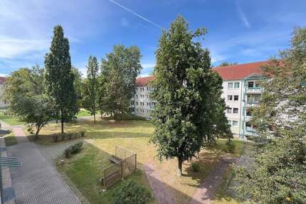 Der Preis ist heiß!!! befristet!!!Zur Sonne..... zur Freiheit...helle, moderne 2-Zimmer-Wohnung, sofort einzugsfertig, EBK gegen Aufpreis möglich - Zwickau Eckersbach