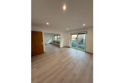 Schöne, offene und helle Wohnung in Weitefeld zu vermieten