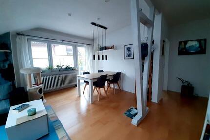 Gemütliche 2,5-Zimmer-Wohnung mit Balkon, EBK & Garagenstellplatz - Marbach am Neckar