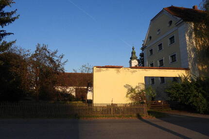 Hofstelle mit denkmalgeschützten Gebäuden - ehemalige Abtei Vornbach - Neuhaus am Inn
