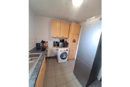 Nachmitter für 3 Zimmer wohnung mit Trasse + Möbe+ warm 892€ - Kassel Philippinenhof-Warteberg