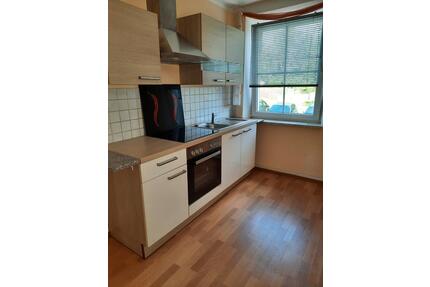 moderne 2-Zi-Wohnung Hochparterre, mit Stellplatz, zentrumsnah - Waldsassen