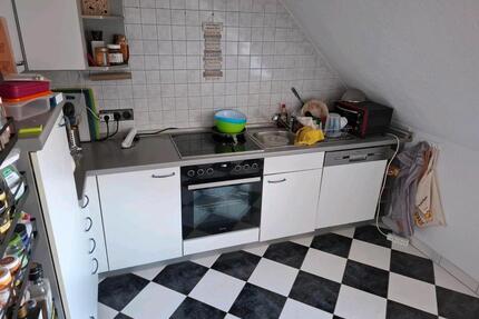 3 Raumwohnung DG Niederroßla - 487,00&nbsp;EUR Kaltmiete, ca.&nbsp; 75,00&nbsp;m&sup2; in Apolda (PLZ: 99510)