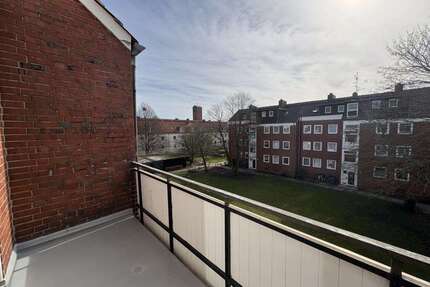 Wohnung zum Mieten in Bremerhaven 409,00 € 57.19 m²