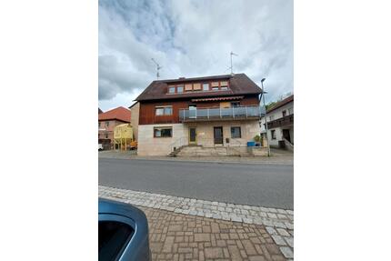Haus zum Verkauf - 393.000,00&nbsp;EUR Kaufpreis, ca.&nbsp; 383,00&nbsp;m&sup2; in Rauhenebrach (PLZ: 96181)