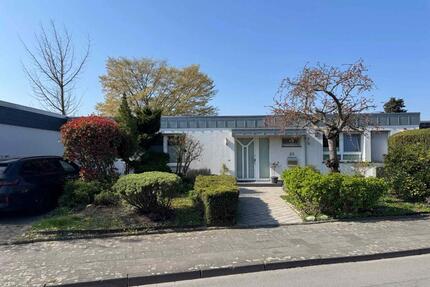 Bungalow mit gehobener Ausstattung und 4 Zimmern in Kaarst