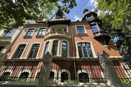 Außergewöhnliche und sanierte Dachgeschoss-Wohnung mit 4 Zimmern und Gäste-WC in Top-Lage! - Magdeburg Nordwest